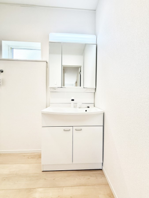 ʑEʏ Ƒ݂Ȃg₷zuł