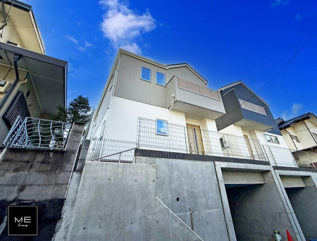 nOώʐ^ OρV炵n܂ꏊŁAƑJ[߂