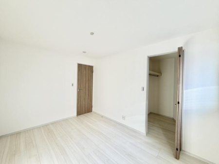 �q������ �������v���C�x�[�g��ԂƂ��ĐÂ��ŗ�������������񋟂��Ă���܂�