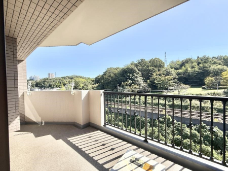 �o���R�j�[ ������ ��𒭂߂Ȃ���A�ق��ƈꑧ������ʂȋ��