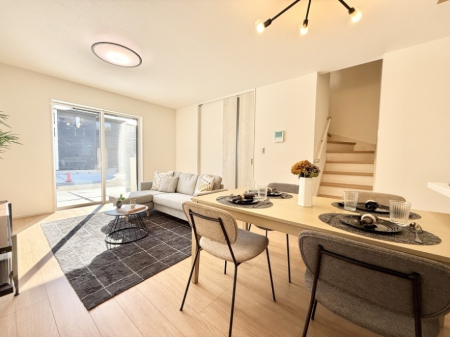 ���r���O �����������������Ɠ��ʂɂ���A�e���̋��