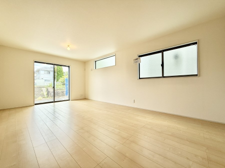 rO 났ƏΊ炪W܂AS܂郊rO