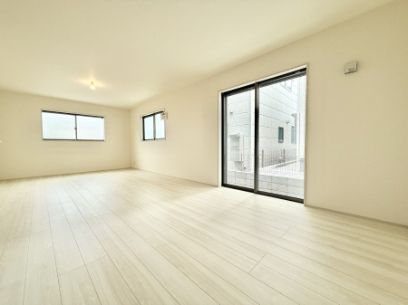 rO 났ƏΊ炪W܂AS܂郊rO