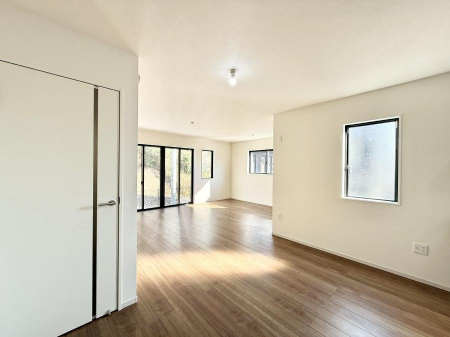 ���r���O ���������났�ƏΊ炪�W�܂�A�S���܂郊�r���O