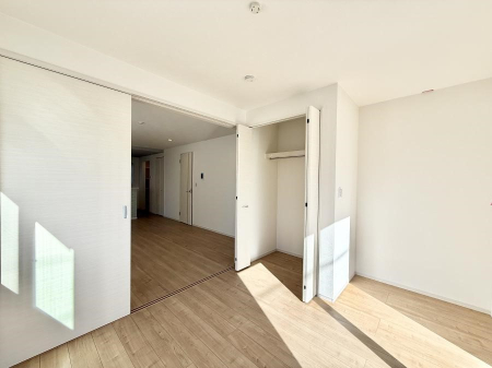 �q������ �������v���C�x�[�g��ԂƂ��ĐÂ��ŗ�������������񋟂��Ă���܂�