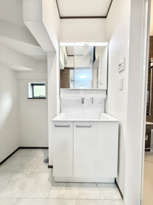 ʑEʏ 邢ʏ͖̎yłႢł