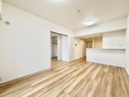 ���r���O ���������났�ƏΊ炪�W�܂�A�S���܂郊�r���O