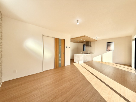 rO 났ƏΊ炪W܂AS܂郊rO