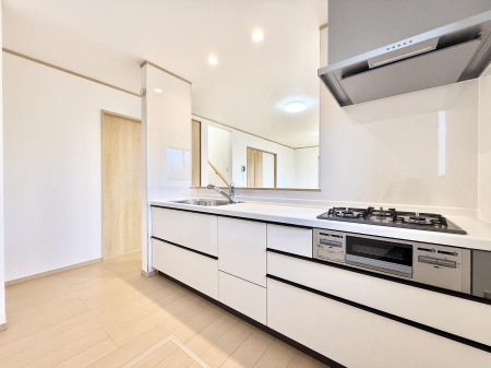 �L�b�`�� �������Ƒ����J��[�߂�A������̂���L�b�`��