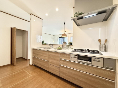 �L�b�`�� �����������������Ɗy�����Ȃ�A���K�ȃL�b�`�����