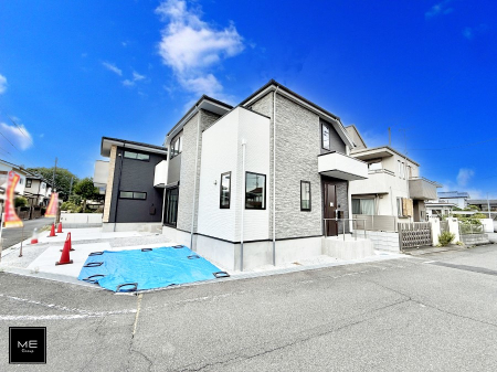 nOώʐ^ OρV炵n܂ꏊŁAƑJ[߂