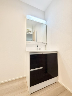 ʑEʏ Ƒ݂Ȃg₷zuł