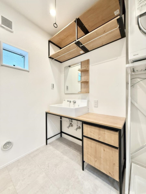 ʑEʏ 邢ʏ͖̎yłႢł