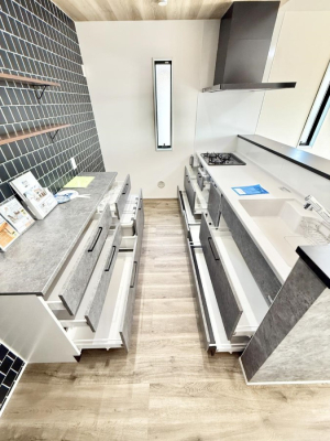 �L�b�`�� �������A�C�f�A�L����A�N���G�C�e�B�u�ȗ������