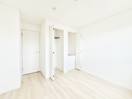 �q������ �������v���C�x�[�g��ԂƂ��ĐÂ��ŗ�������������񋟂��Ă���܂�