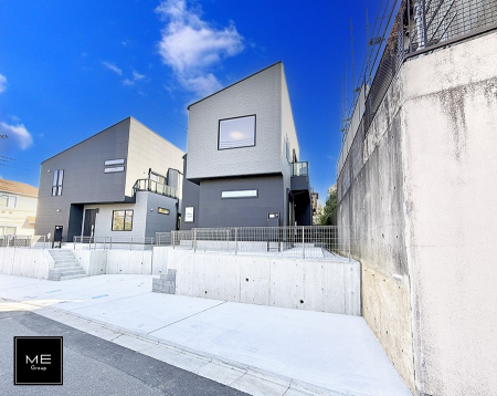 nOώʐ^ OρV炵n܂ꏊŁAƑJ[߂