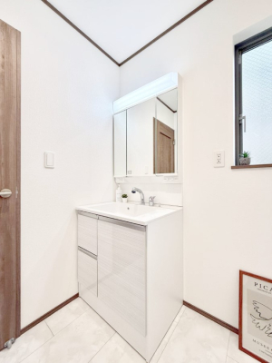 ʑEʏ 邢ʏ͖̎yłႢł