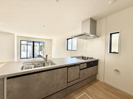 Lb` ƑƂȂAR~jP[V̏