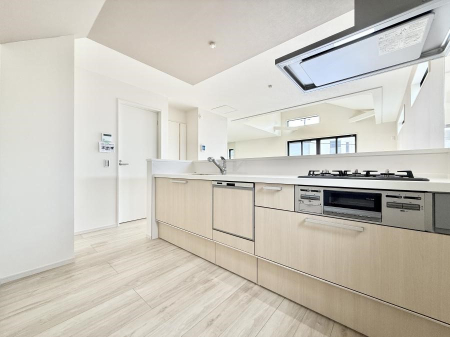 Lb` ƑƂȂAR~jP[V̏