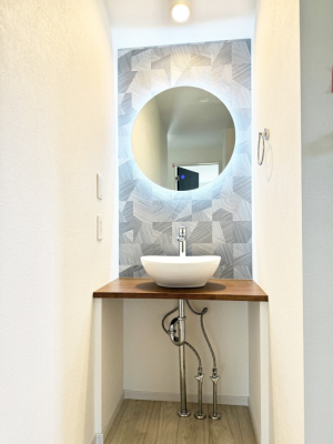 ʑEʏ Ƒ݂Ȃg₷zuł