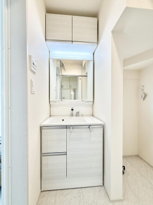 ʑEʏ 邢ʏ͖̎yłႢł