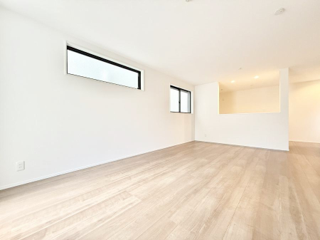 ���r���O ���������S�n�̂����A���z�̃��r���O