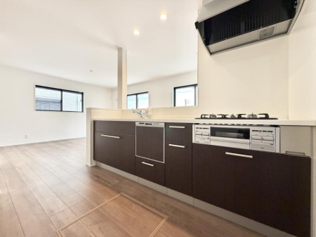 �L�b�`�� �����������������Ԃ����܂��A�Ί炠�ӂ��L�b�`��