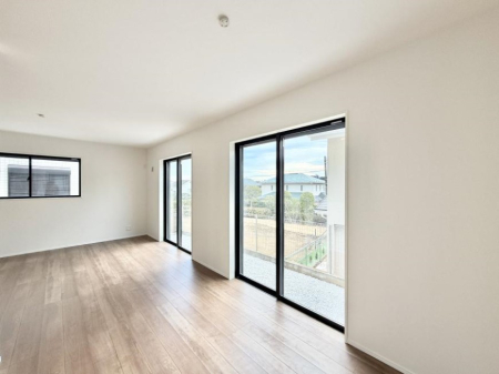 ���r���O ���������났�ƏΊ炪�W�܂�A�S���܂郊�r���O