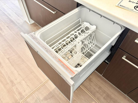 ���̑����� �ݔ�����ԂȂ����I�H����s�J�s�J�Ɏd�グ�Ă���܂�