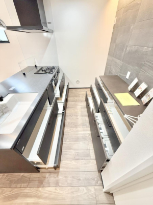 �L�b�`�� �������Ƒ����J��[�߂�A������̂���L�b�`��