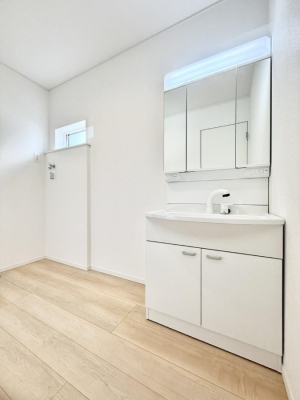 ʑEʏ 邢ʏ͖̎yłႢł