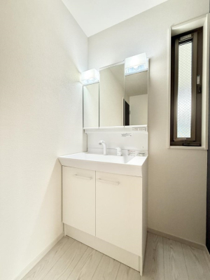 ʑEʏ 邢ʏ͖̎yłႢł