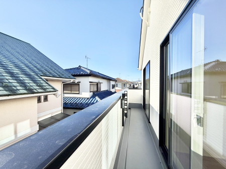 �o���R�j�[ ������ �G�߂̈ڂ낢����������J���I�ȋ�Ԃł�