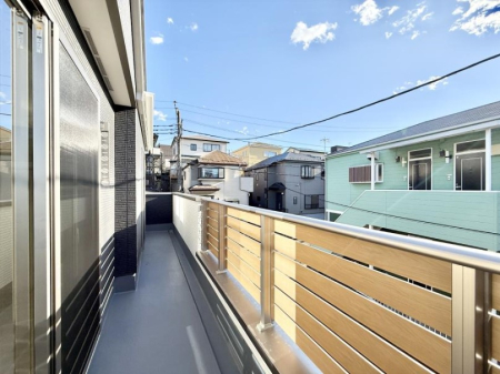 �o���R�j�[ ������ �G�߂̈ڂ낢����������J���I�ȋ�Ԃł�