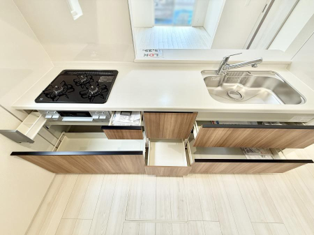 �L�b�`�� �������Ƒ����J��[�߂�A������̂���L�b�`��