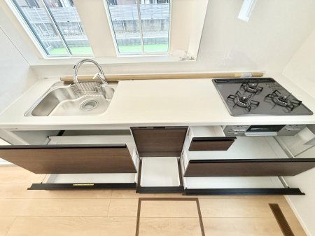 �L�b�`�� �����������������Ɗy�����Ȃ�A���K�ȃL�b�`�����