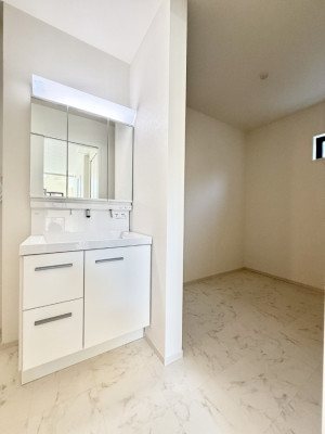 ʑEʏ 邢ʏ͖̎yłႢł