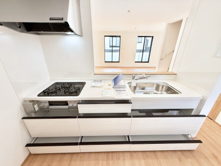 �L�b�`�� �����������������Ɗy�����Ȃ�A���K�ȃL�b�`�����