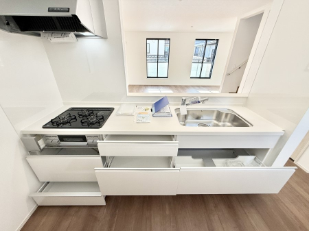 �L�b�`�� �������Ƒ����J��[�߂�A������̂���L�b�`��