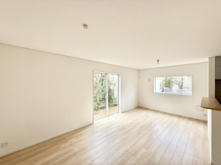 ���r���O �����������������Ɠ��ʂɂ���A�e���̋��