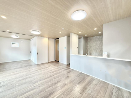 ���r���O ���������났�ƏΊ炪�W�܂�A�S���܂郊�r���O