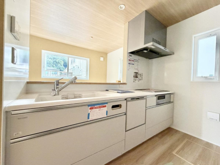 Lb` ƑƂȂAR~jP[V̏