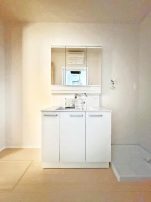 ʑEʏ Ƒ݂Ȃg₷zuł