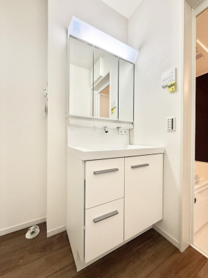 ʑEʏ 邢ʏ͖̎yłႢł