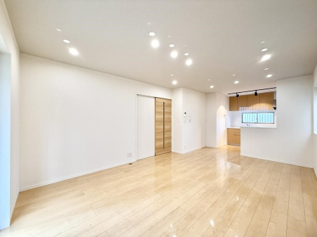 rO 났ƏΊ炪W܂AS܂郊rO