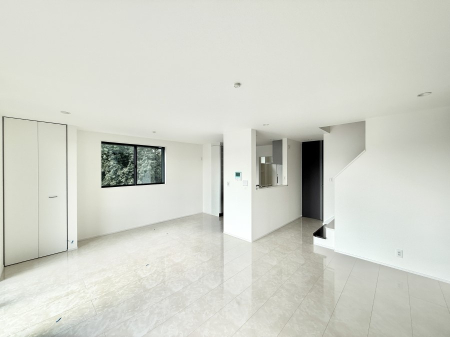 rO 났ƏΊ炪W܂AS܂郊rO