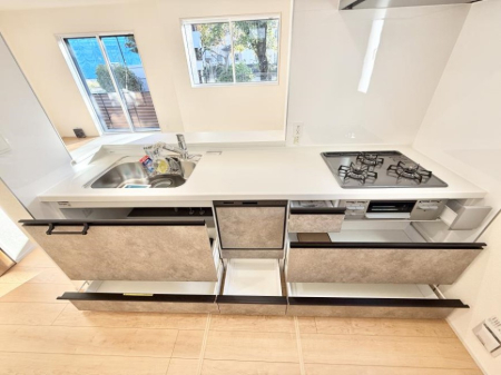 Lb` ƑƂȂAR~jP[V̏