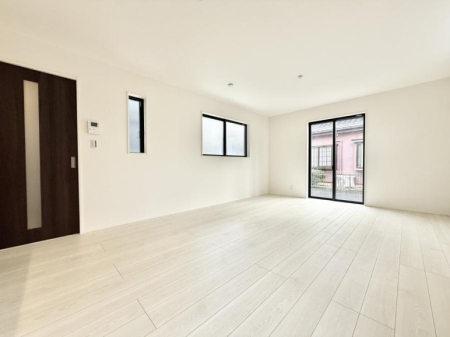 rO 났ƏΊ炪W܂AS܂郊rO