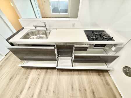 �L�b�`�� �������Ƒ����J��[�߂�A������̂���L�b�`��