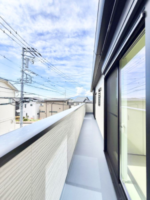 �o���R�j�[ ������ �G�߂̈ڂ낢����������J���I�ȋ�Ԃł�